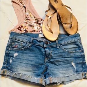 Hollister denim distressed shorts. waist 25